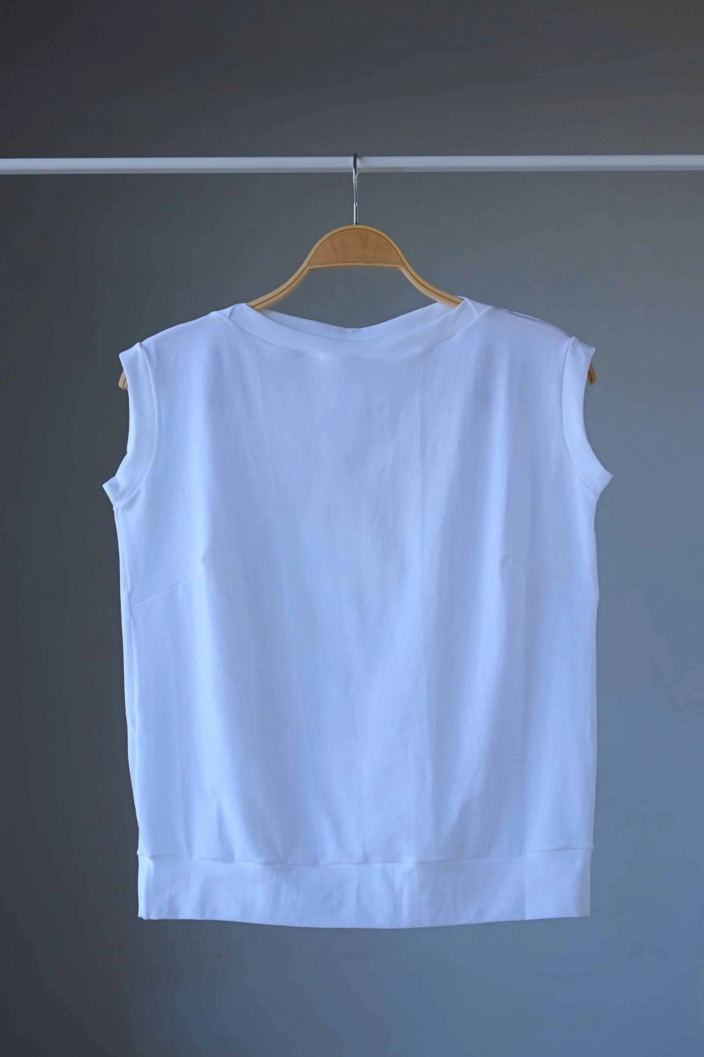 ZOFINA 70's Sleeveless Top